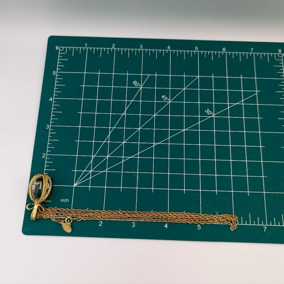 Vintage Joan Rivers Gold Tone Rope Chain Necklace With Clear Egg Shaped Pendant - Picture 6 of 6